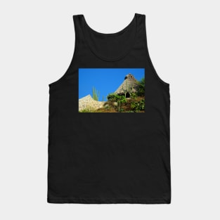 Villa avec un toit en chaume au Mexique Tank Top